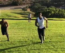 关于明尼苏达森林狼发布备战花絮，窗口期官宣签约，社区盾任务艰巨，球探报告显示潜力的信息